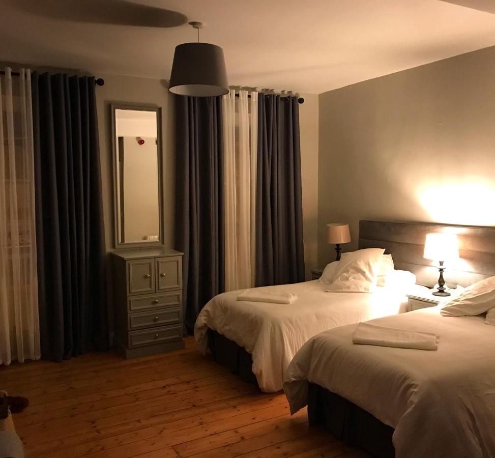 6 New Street Selfcatering Bnb Studio 1 Бантри Екстериор снимка