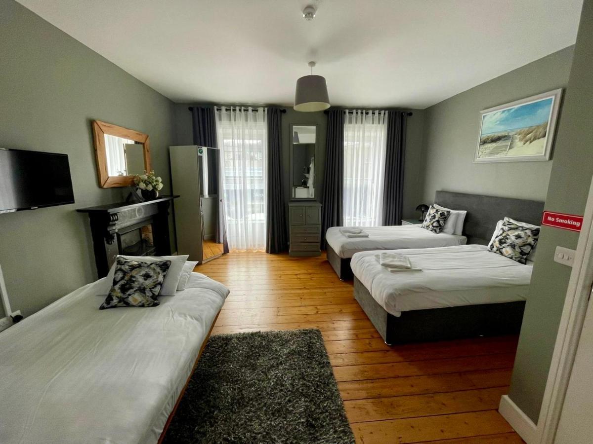 6 New Street Selfcatering Bnb Studio 1 Бантри Екстериор снимка